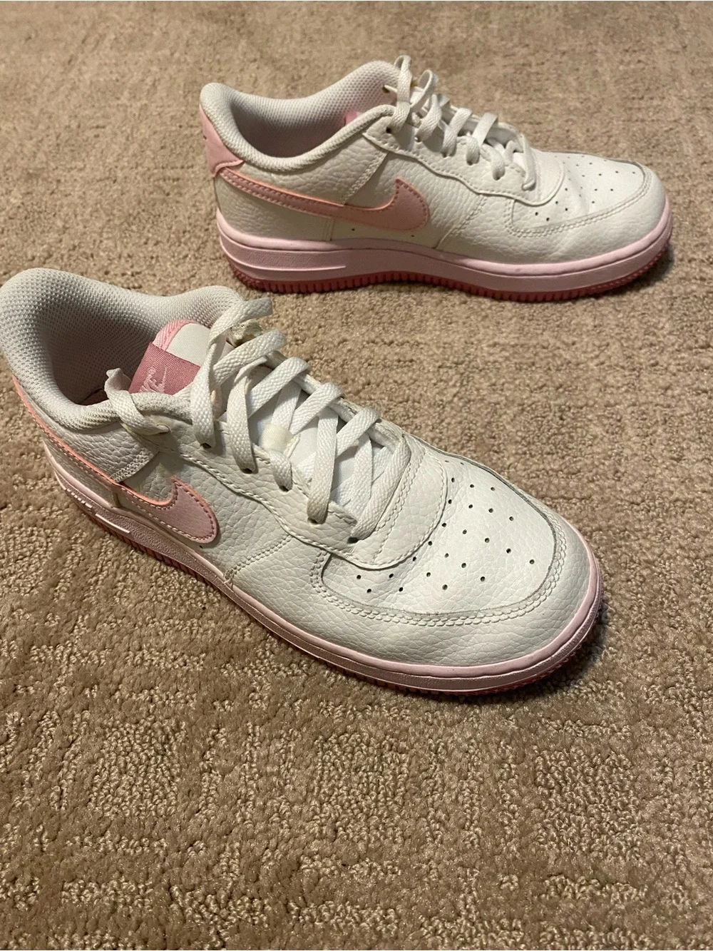 {Nike} Air Force 1 Low White Pink Foam ~ Size 3Y / EUR 35